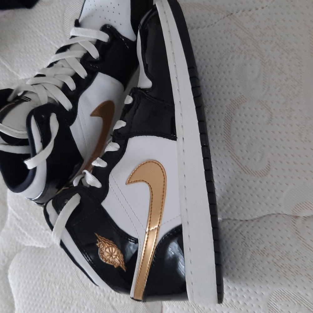 Jordan 1 mid gs
